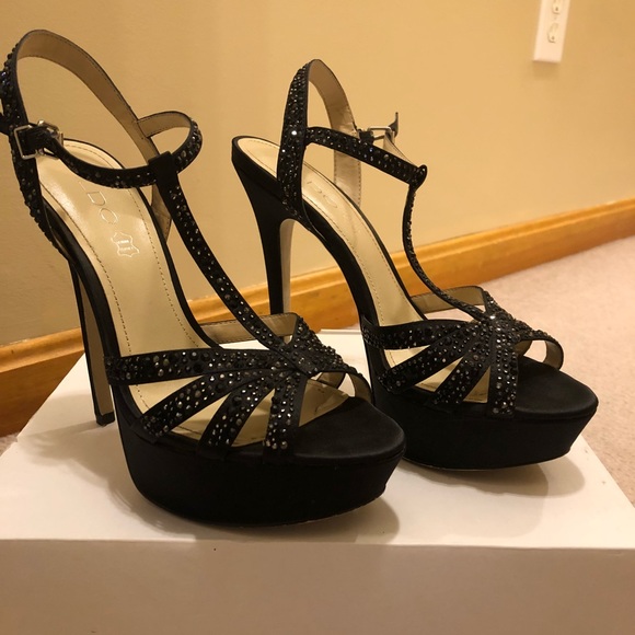 Black Aldo Heels - Picture 1 of 4